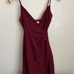 Elegant Burgundy Spaghetti Strap Dress